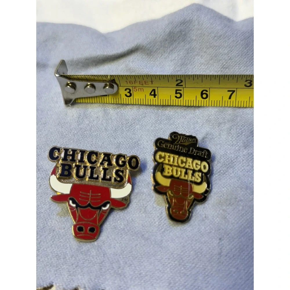Vintage Chicago Bulls Enamel Lapel Pins Lot of 2 NBA‎ Basketball Collectibles